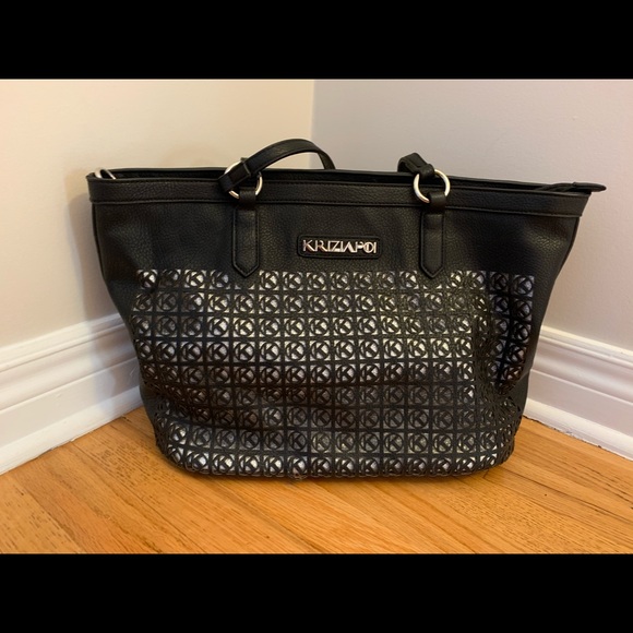 Kriziapoi Handbag - Picture 2 of 11